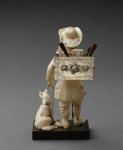 Statuette de colporteur : barbier ambulant avec son chien, image 7/8