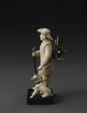 Statuette de colporteur : barbier ambulant avec son chien, image 8/8