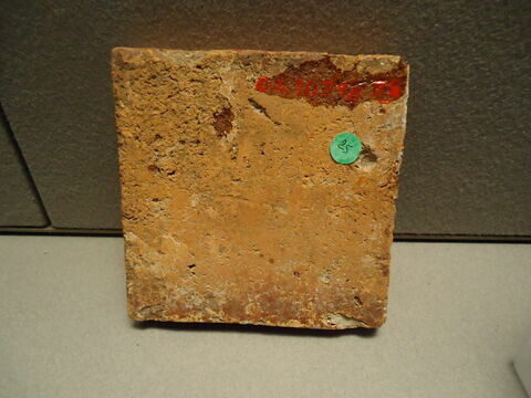 Carreau de pavement bicolore, d'un ensemble de trois (OA 10218 23 à 25), image 2/2