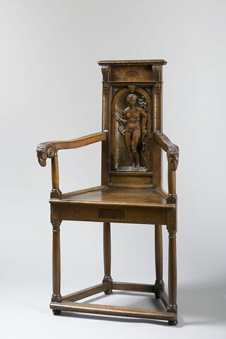 Chaise à bras : Diane dans une niche