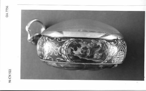 Montre ronde, image 12/17