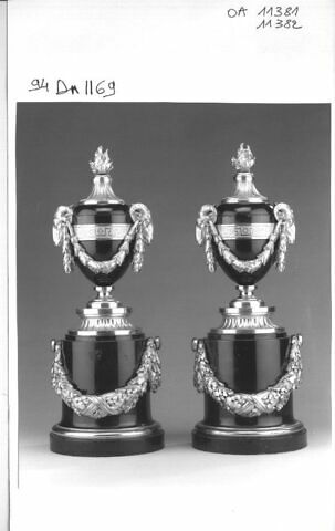 Vase, d'une paire (avec OA 11381), image 11/12
