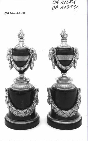 Vase, d'une paire (avec OA 11381), image 5/12