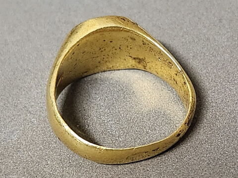 Bague : buste de Vierge à l'Enfant, image 3/4