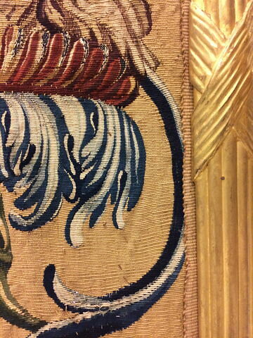 Fragment de la tapisserie Le Triomphe d'Hercule : Hercule tuant le serpent, de la tenture des Triomphes des Dieux, image 12/14