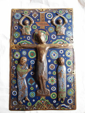 Plat de reliure ou plaque de châsse : Crucifixion avec figure d'applique du Christ couronné, image 2/4