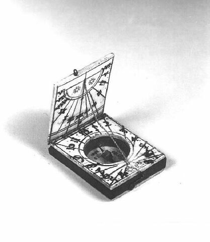 Cadran multiple en diptyque, image 6/6