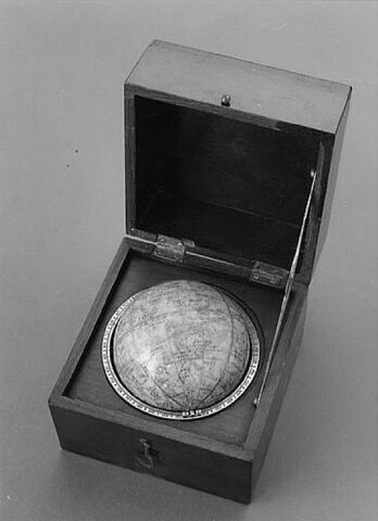 Globe céleste de poche, image 2/4