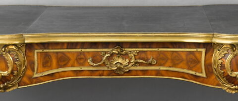 Bureau plat, dit 