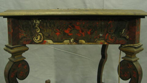 Table, image 8/8