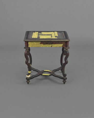 Table, image 3/8