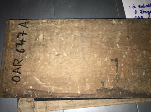 Deux fragments d'un panneau de lambris décorés d'une rosace centrale, image 6/13