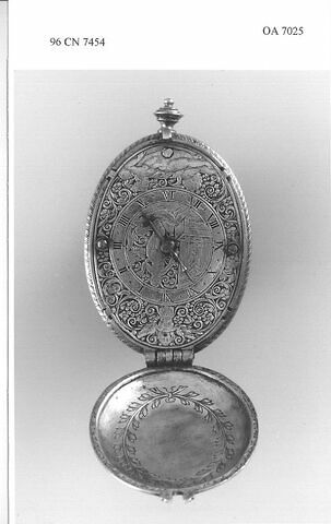 Montre ovale, image 9/12