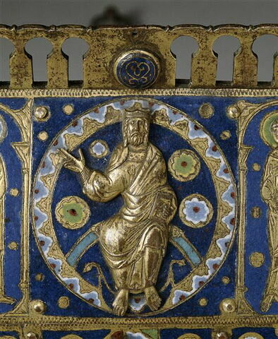 Châsse : Crucifixion entre deux apôtres ; Christ en majesté parmi quatre apôtres, image 8/8