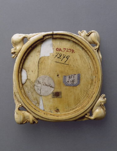 Valve de miroir : siège du château d'Amour, image 2/2