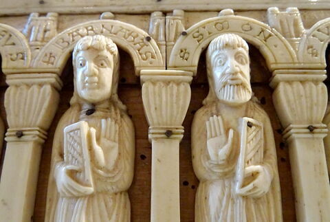 Coffret : la Vierge à l'Enfant et les Rois mages, le Christ et les apôtres, image 8/15