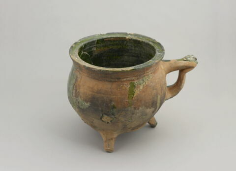 Marmite tripode à une anse, image 2/3