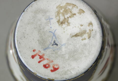 Gobelet à lait et sa soucoupe, image 3/6