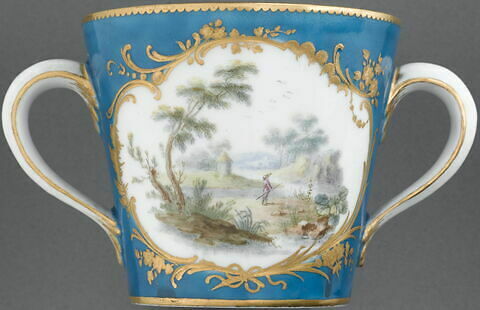 Gobelet à lait à deux anses et sa soucoupe, image 13/15