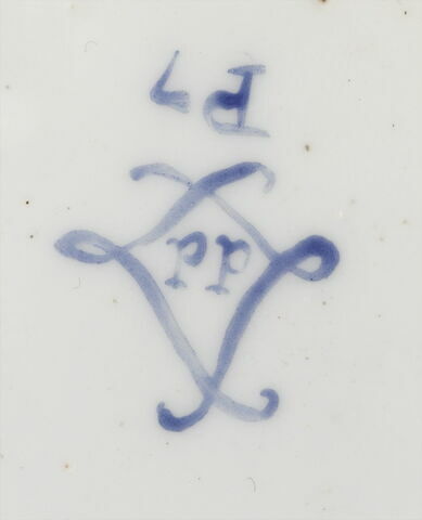 Tasse et soucoupe en porcelaine tendre, image 5/11