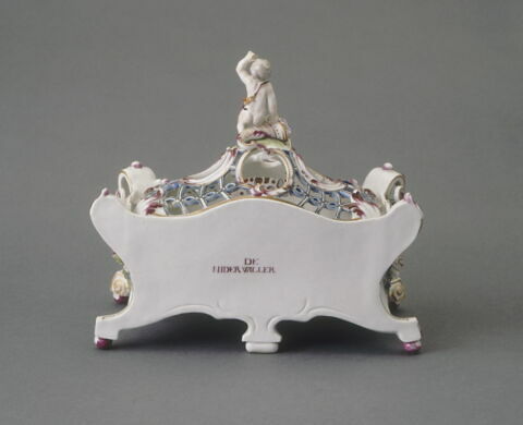 Caisse à fleurs aux armes du duc de Choiseul, image 3/4