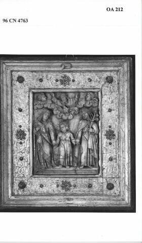 Bas-relief dans un cadre doré : la Sainte Famille, image 2/3