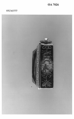 Montre carrée à devises, image 2/10