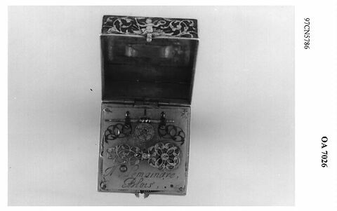 Montre carrée à devises, image 8/10