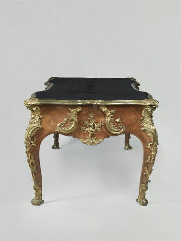 Bureau plat dit 