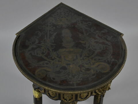 Table en encoignure, d'une paire, image 6/11
