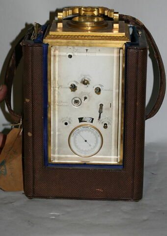Pendule de voyage de Paul Brocot dans son écrin, image 5/7