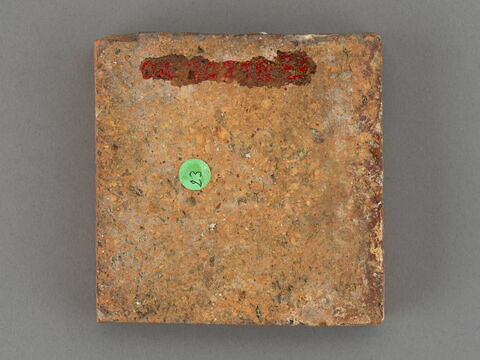Carreau de pavement bicolore, d'un ensemble de trois (OA 10218 23 à 25), image 2/2