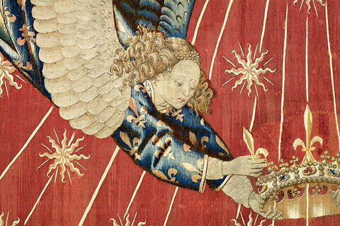 Dais de Charles VII : deux anges tenant une couronne, image 13/13