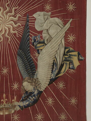 Dais de Charles VII : deux anges tenant une couronne, image 5/13