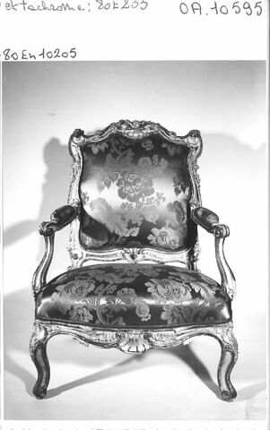 Fauteuil à la reine, d'un ensemble de quatre (avec le OA 10594, le OA 10596 et OA 10597), image 3/3