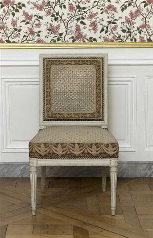 Chaise, d'un ensemble de six chaises et deux bergères d'un salon du château de Madame Elisabeth à Montreuil (OA 9972 à OA 9979), image 3/7