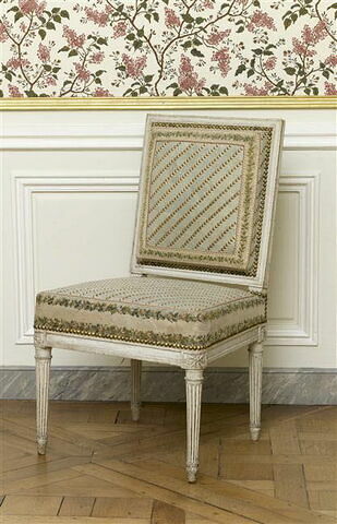 Chaise, d'une suite de quatre chaises et une bergère (avec OA 9980, OA 9982, OA 9983 et OA 9984) de la chambre à coucher de Madame Elisabeth, au château de Montreuil, image 1/4