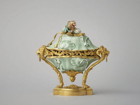 Cassolette à couvercle, d'une paire (avec OA 3894), image 3/10