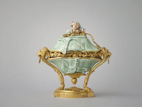 Cassolette à couvercle, d'une paire (avec OA 3894), image 4/10