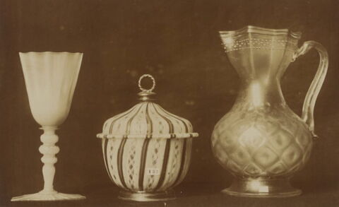 Verre à jambe opalin, image 4/4
