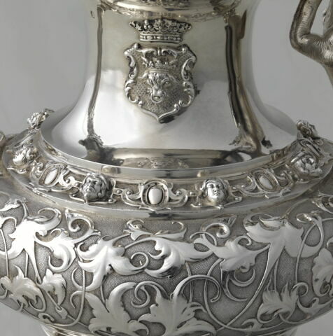 Cafetière aux armes de la famille Mecklembourg, image 3/20