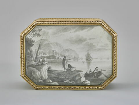 Tabatière octogone à décor de marines, image 2/10