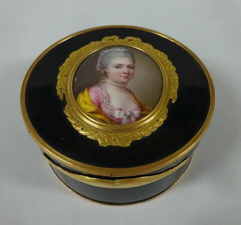 Tabatière ronde