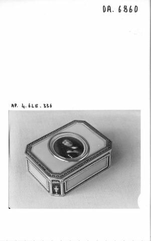Tabatière octogone, image 4/4