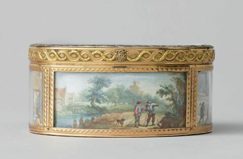 Tabatière ovale en or de couleurs ornée de miniatures, image 7/9