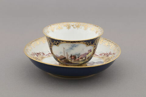 Tasse à thé et soucoupe, d'un service (OA 8074-8090), image 4/5