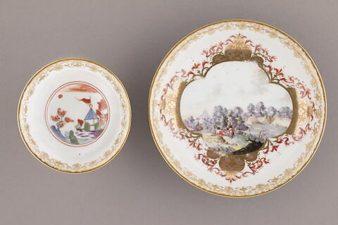 Tasse à thé et soucoupe, d'un service (OA 8074-8090), image 5/5