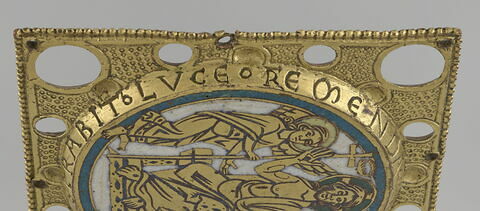 Plaque ronde provenant d'un phylactère (?) : Christ juge entre deux anges porteurs des instruments de la Passion, image 5/13