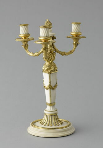 Candélabre à trois branches, d'une paire (MV 854), image 9/16