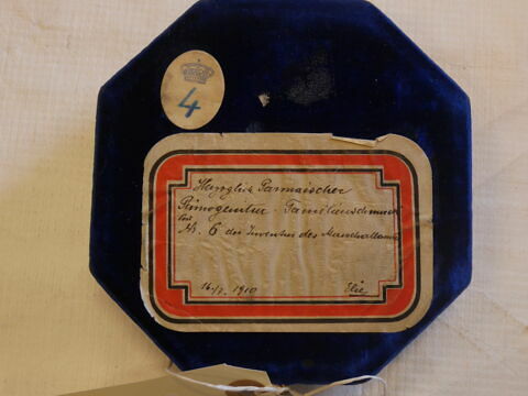 Etui de la plaque du trésor de l'Ordre du Saint-Esprit, image 3/4